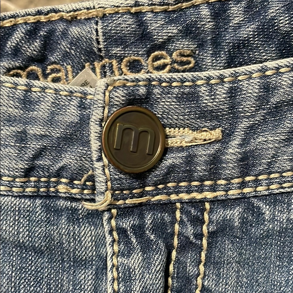 Maunoes Women's Blue Jeans - Picture 3 of 10